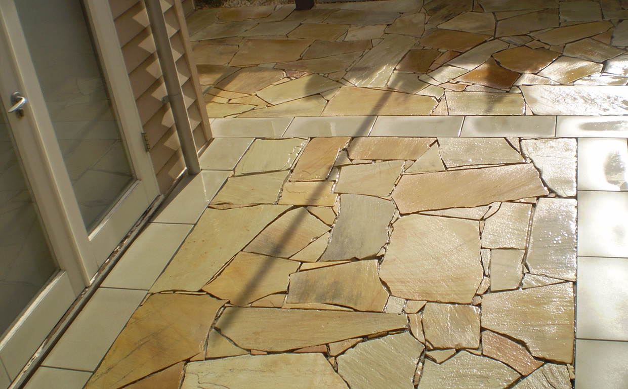 Indian sandstone-natural-crazy paving alresco