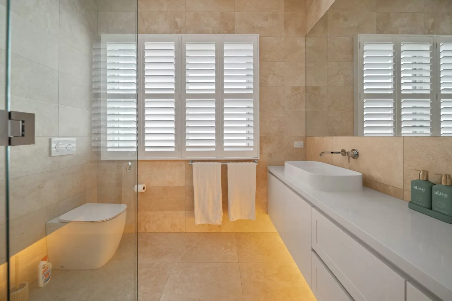 CLASSIC_LIGHT_CROSS_CUT_TRAVERTINE_RMS_TRADERS_NATURAL_STONE_SUPPLIER_MELBOURNE (1)