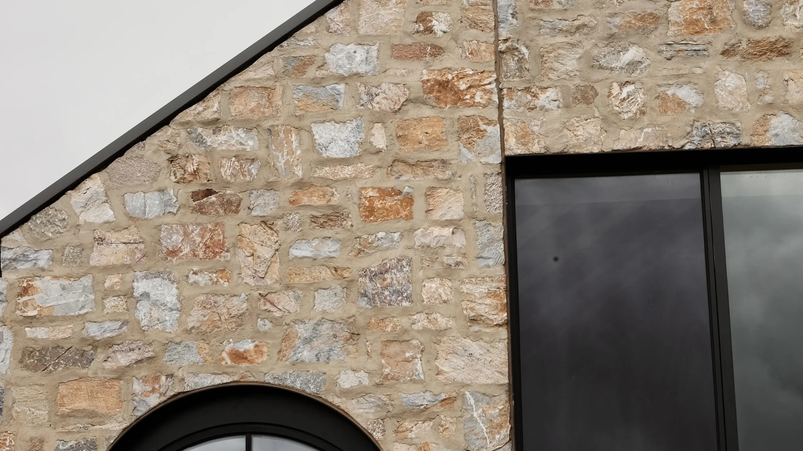 AIRLIE_STONE_WALL_CLADDING_RMS_TRADERS_NATURAL_STONE_SUPPLIER_MELBOURNE_001