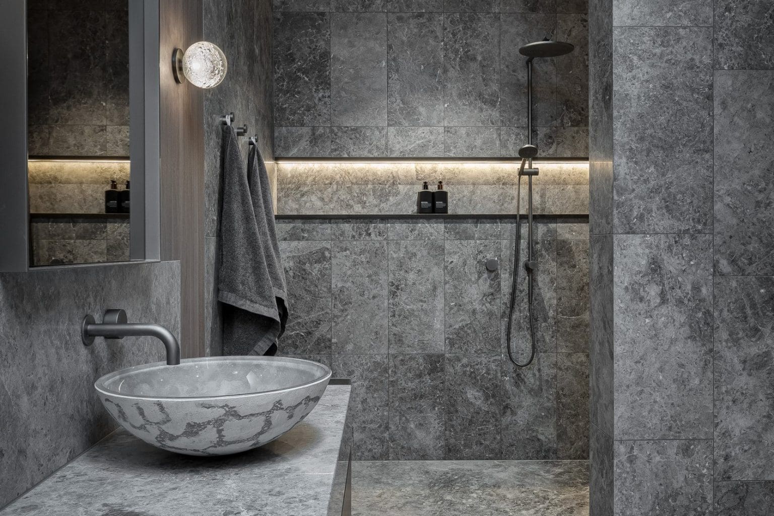PIETRA GREY HONED LIMSETONE TILES_RMS TRADERS_NATURAL STONE TILES MELBOURNE SUPPLIER (3)x