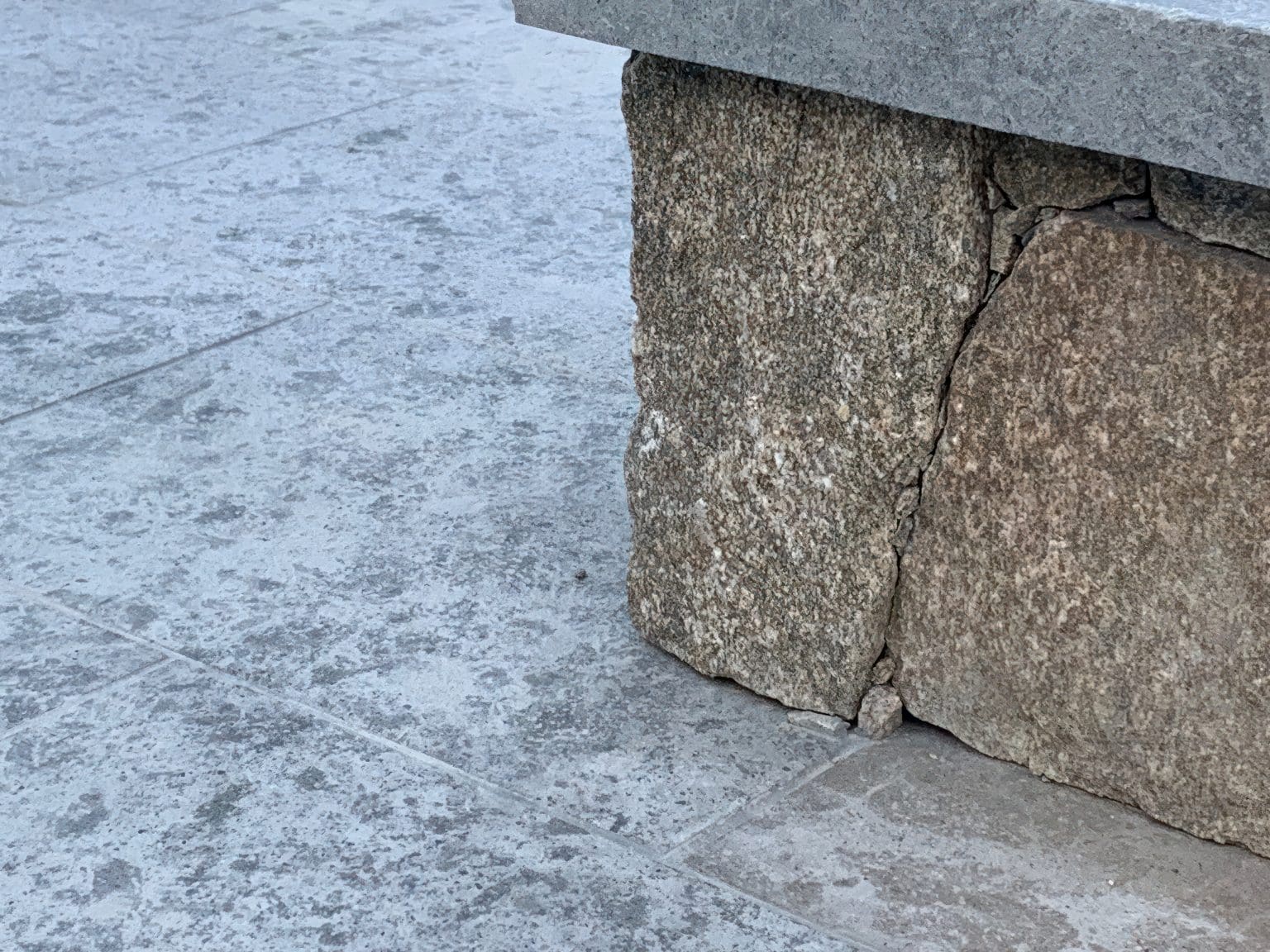 MAYFAIR BRUSHED LIMESTONE_RMS TRADERS_NATURAL STONE PAVERS & POOL COPING SUPPLIER MELBOURNE (6) x