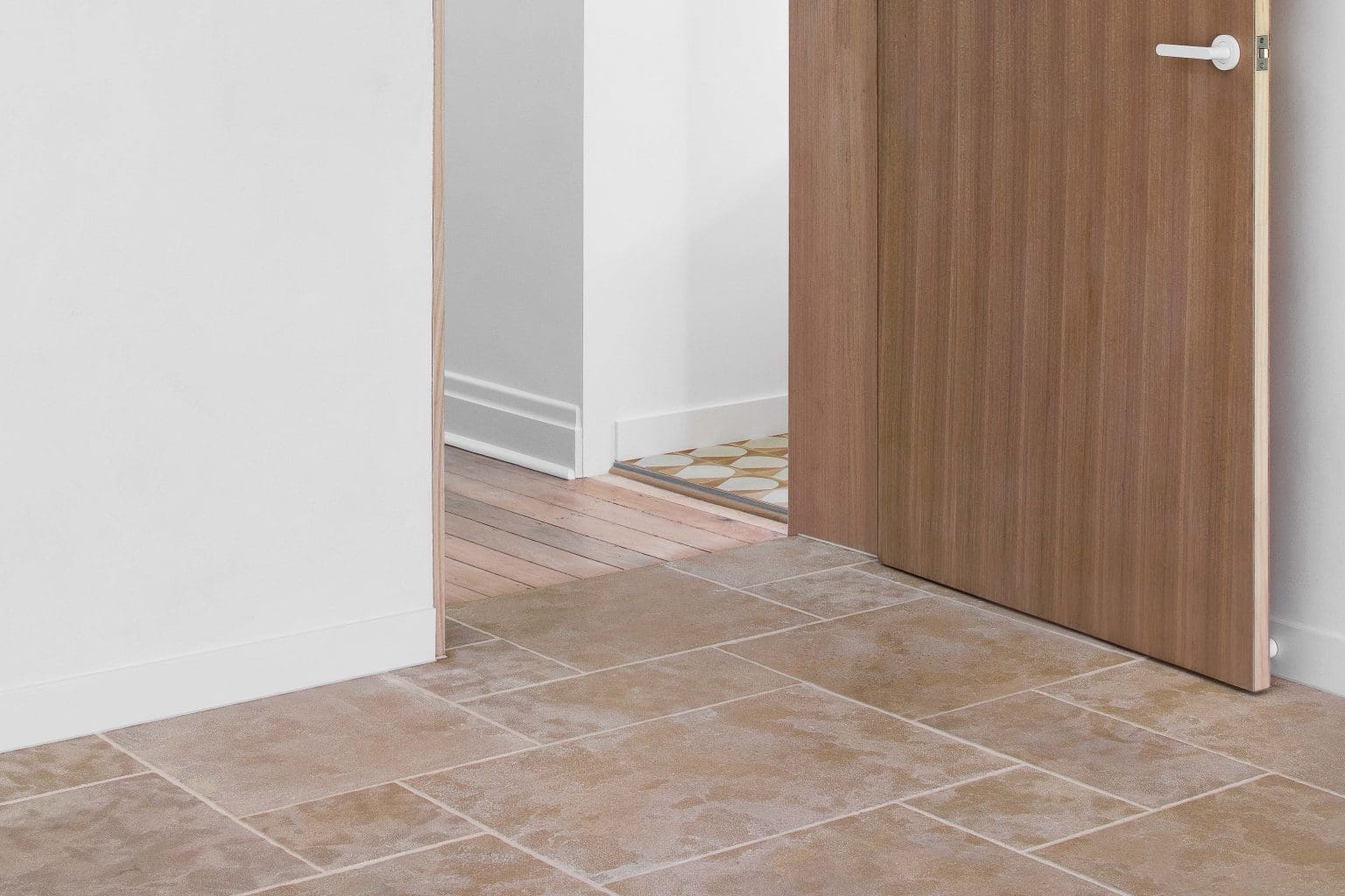 NICE BRUSHED & TUMBLED LIMESTONE_RMS TRADERS_NATURAL STONE INTERNAL PAVERS & POOL COPING SUPPLIER MELBOURNE (10)ed