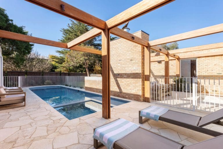 TUSCAN TRAVERTINE CRAZY PAVING_RMS TRADERS_ NATURAL STONE PAVERS & TILE SUPPLIER MELBOURNE (18)