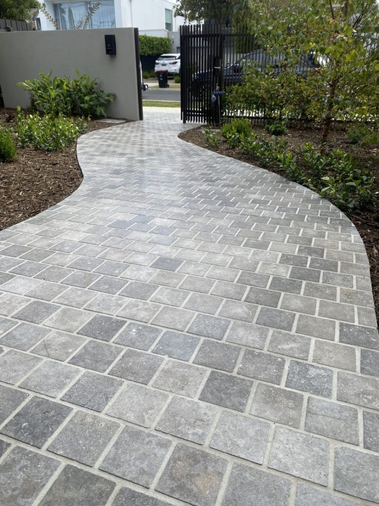 RMS Traders London Grey Brushed _ Tumbled Cobbles