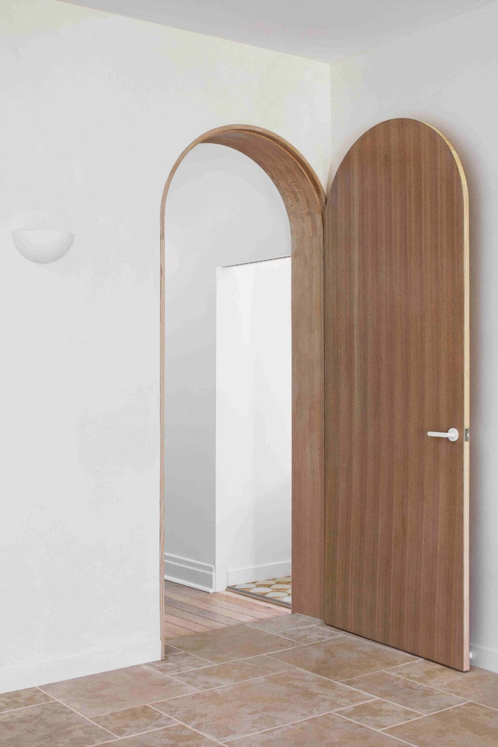 NICE BRUSHED & TUMBLED LIMESTONE_RMS TRADERS_NATURAL STONE INTERNAL PAVERS & POOL COPING SUPPLIER MELBOURNE (10)x