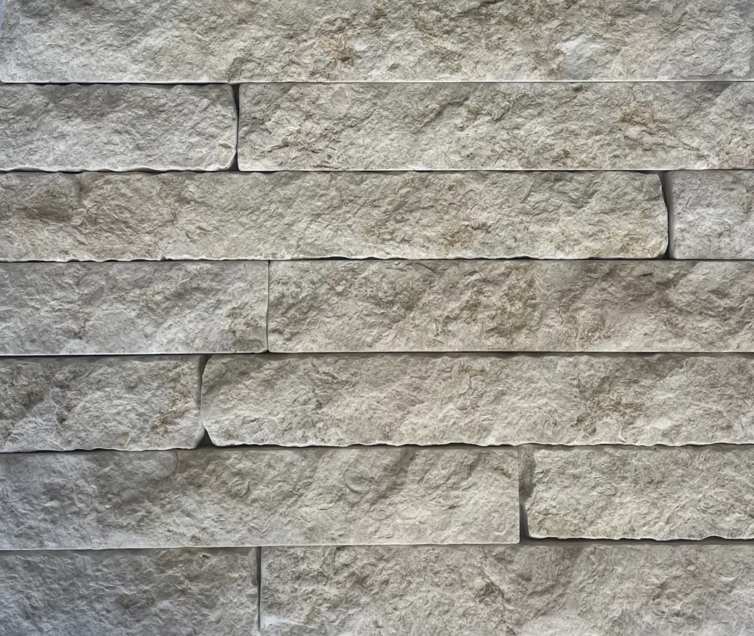 CREMA_NOVELDA_SPLIT_TUMBLED_LIMESTONE_BAGUETTES_RMS_TRADERS_NATURAL_STONE_SUPPLIER_MELBOURNE (1)