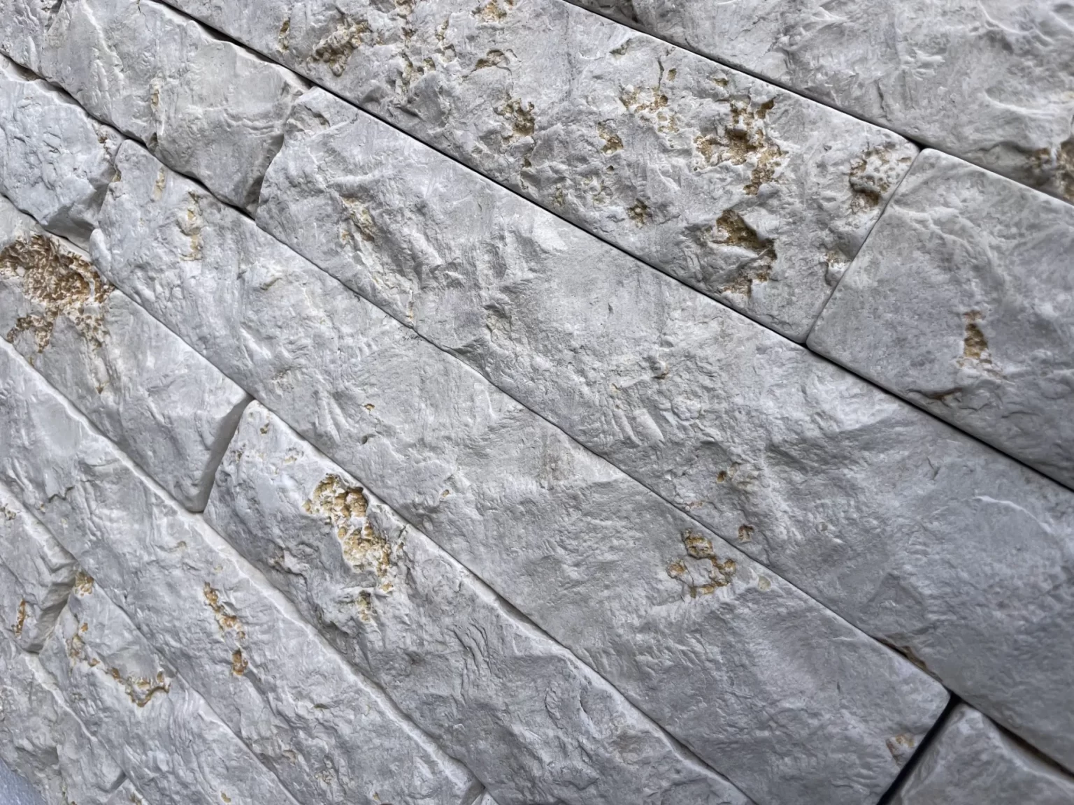 SAVANA_LIGHT_SPLIT_TUMBLED_LIMESTONE_BAGUETTES_RMS_TRADERS_NATURAL_STONE_SUPPLIER_MELBOURNE (5)