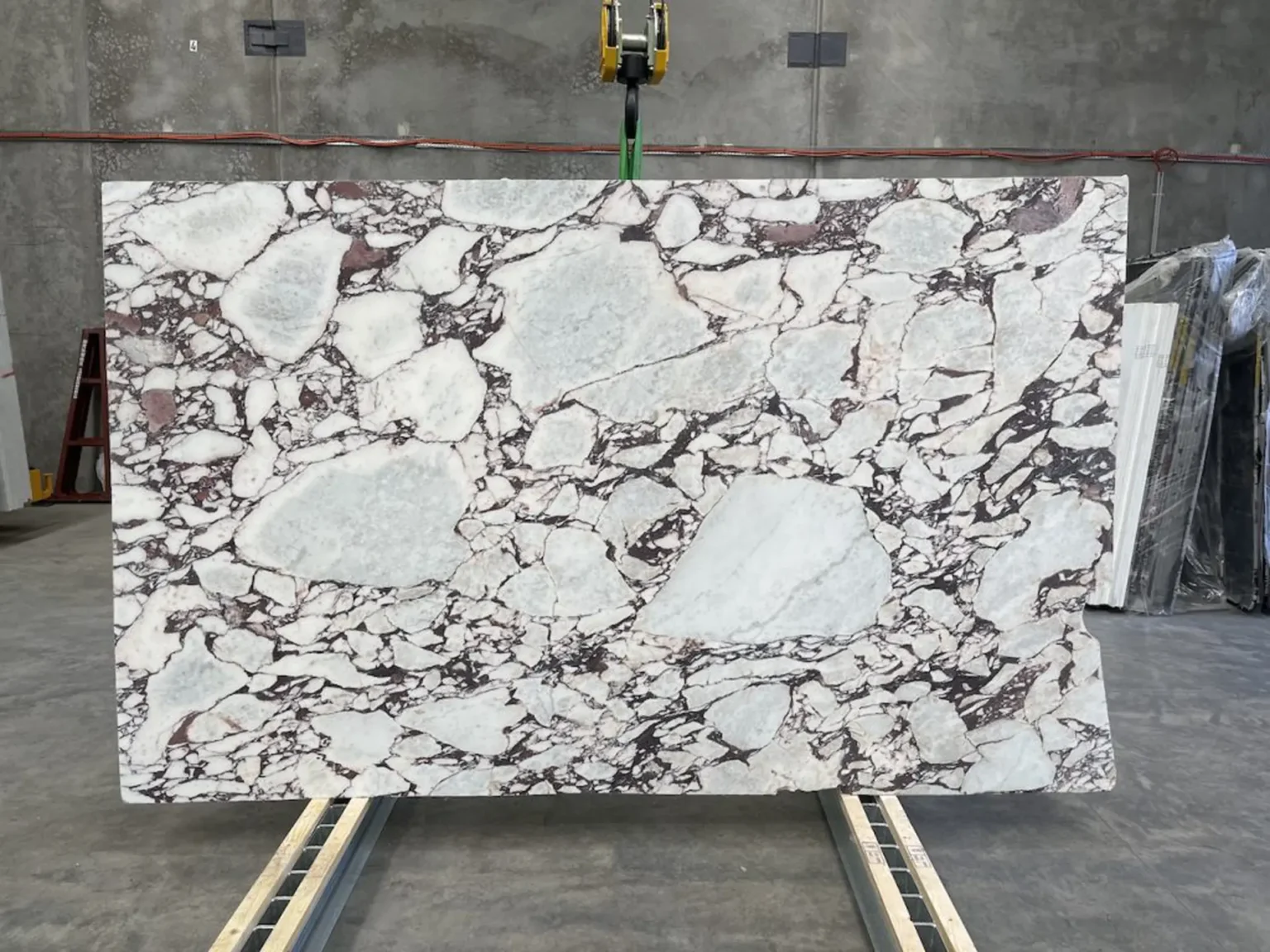 Calacatta Viola Honed Marble - KH (1)