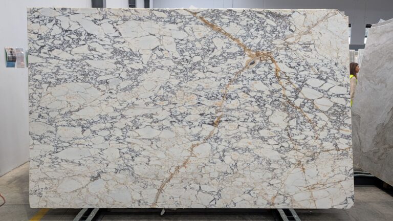 Calacatta Viola Honed Marble - MA (1)