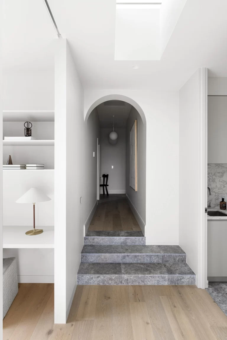 SILVER_UNFILLED_TRAVERTINE_RMS_TRADERS_NATURAL_STONE_SUPPLIER_MELBOURNE_006