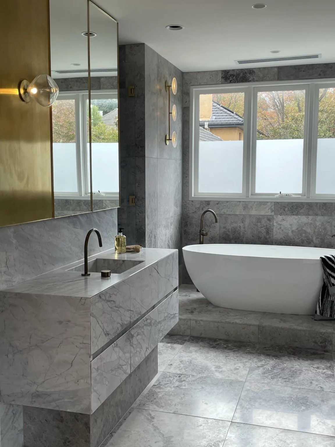 TUNDRA_GREY_HONED_LIMESTONE_RMS_TRADERS_NATURAL_STONE_SUPPLIER_MELBOURNE_003